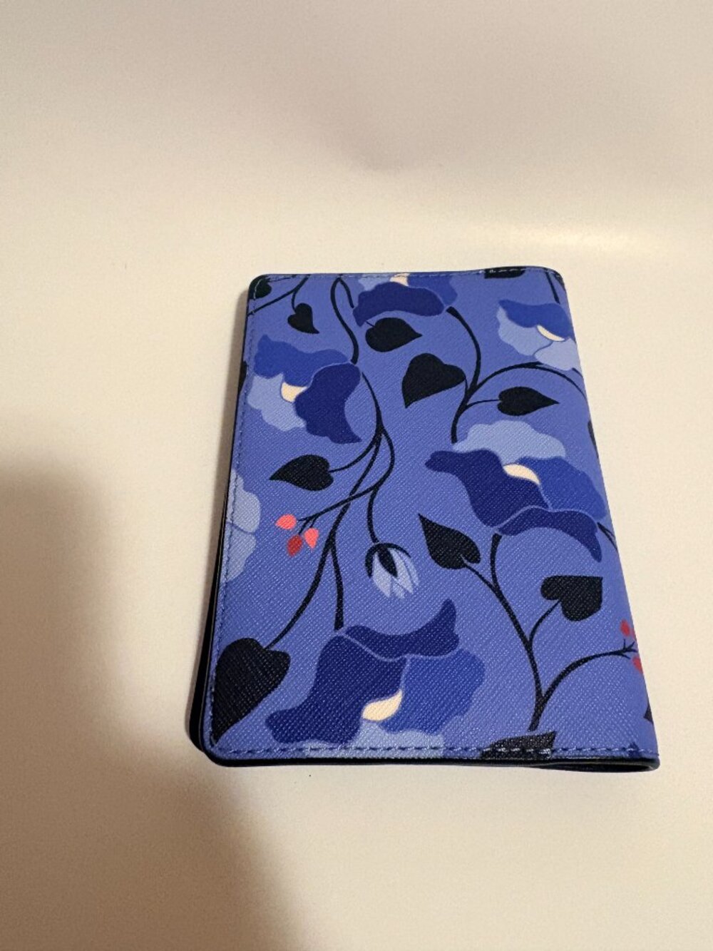 Kate Spade New York Cedar Street Floral Saffiano Leather Passport Holder Blue Tr - Picture 3 of 7
